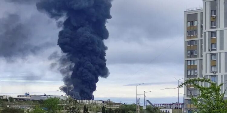 حمله پهپادی به تأسیسات نفتی روسیه