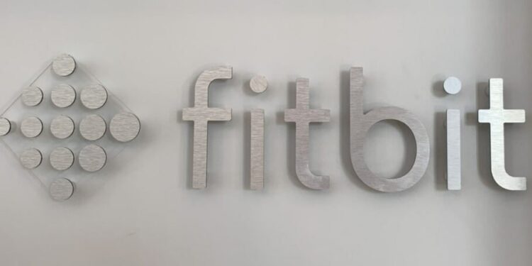 تاریخ رونمایی از مچ‌بند جدید Fitbit رسماً اعلام شد