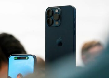 داغ‌شدن بیش‌از‌حد و نقایص ظاهری در بدنه؛ کاربران از مشکلات آیفون 15 پرو شکایت دارند