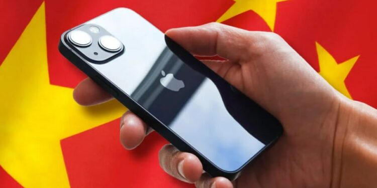 چین استفاده از آیفون را در دستگاههای دولتی ممنوع کرد