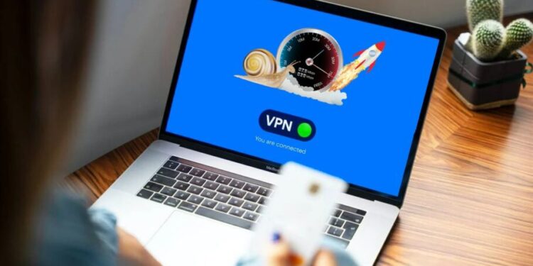 فیلترینگ چگونه امنیت کاربران را به خطر می‌اندازد؟