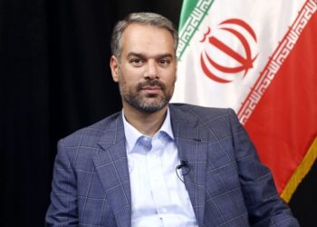 نماینده مجلس وعده داد: آسیب فیلترینگ به مردم و کشور را بررسی خواهیم کرد