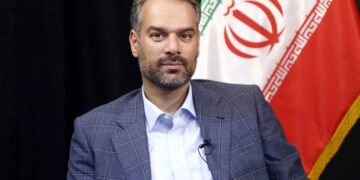 نماینده مجلس وعده داد: آسیب فیلترینگ به مردم و کشور را بررسی خواهیم کرد